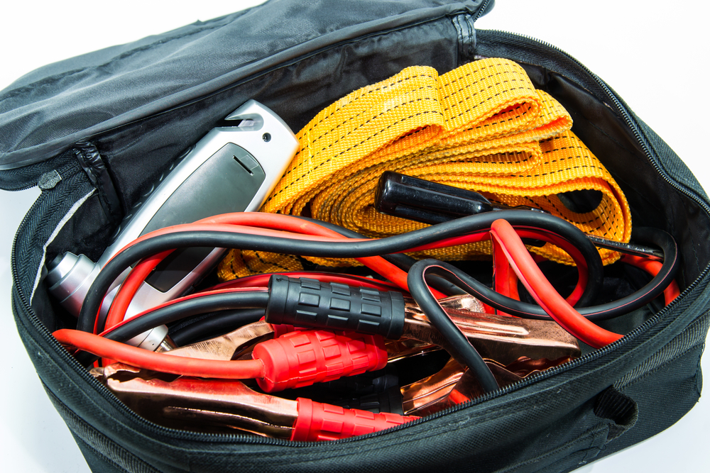 Keep a car emergency kit in the trunk