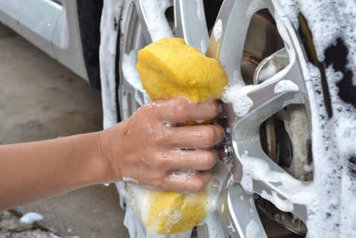 Tire washing tips -- deep clean tires, wheels and rims