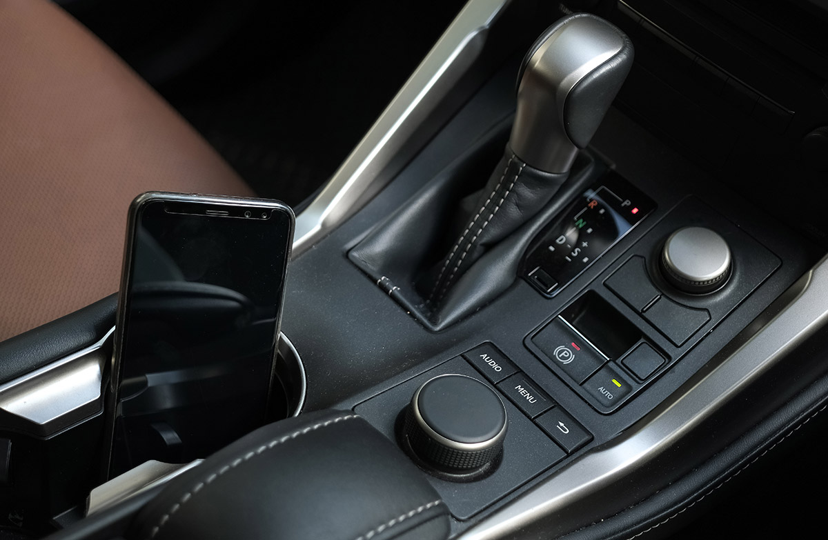 Clean car interior console