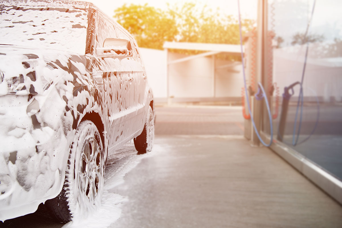 Car wash prevents paint scratches